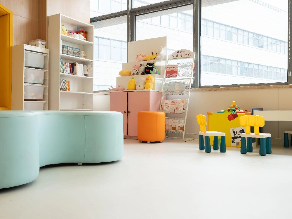 醫(yī)療地面材料發(fā)展新趨勢(shì)：抗菌 + 易消毒 + 環(huán)保 潔福地板精準(zhǔn)契合需求