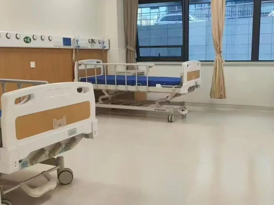 同質(zhì)透心地板的優(yōu)勢解析，為何適用于高流量場景